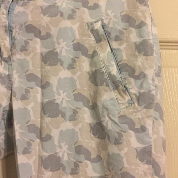 Capris - Picture 2 of 4